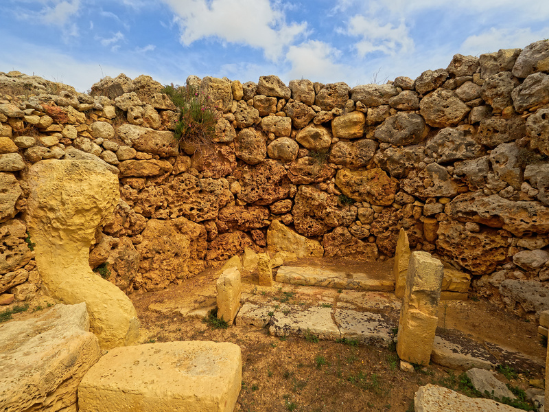 Megalithic Temple,
        Ġgantija
